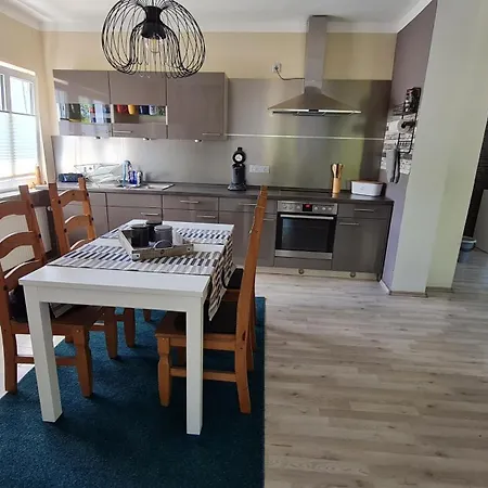 Ollywood, Pur Im Westerwald, 2 Bis 4 Personen * Halbs