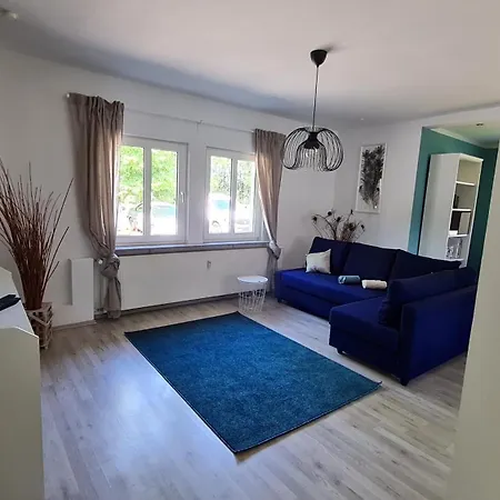 Ollywood, Pur Im Westerwald, 2 Bis 4 Personen Lejlighed Halbs