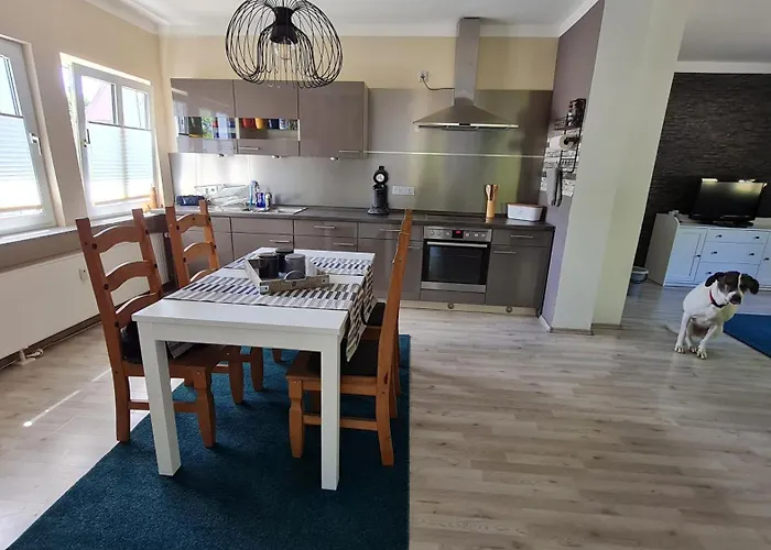 Ollywood, Pur Im Westerwald, 2 Bis 4 Personen * Halbs