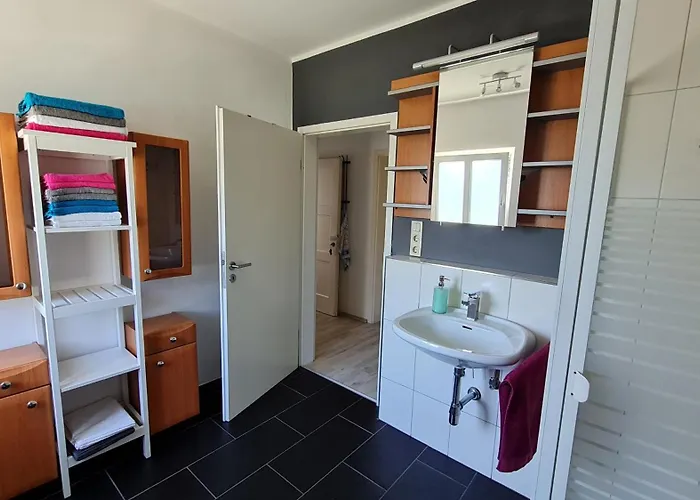 Ollywood, Pur Im Westerwald, 2 Bis 4 Personen Lägenhet Halbs